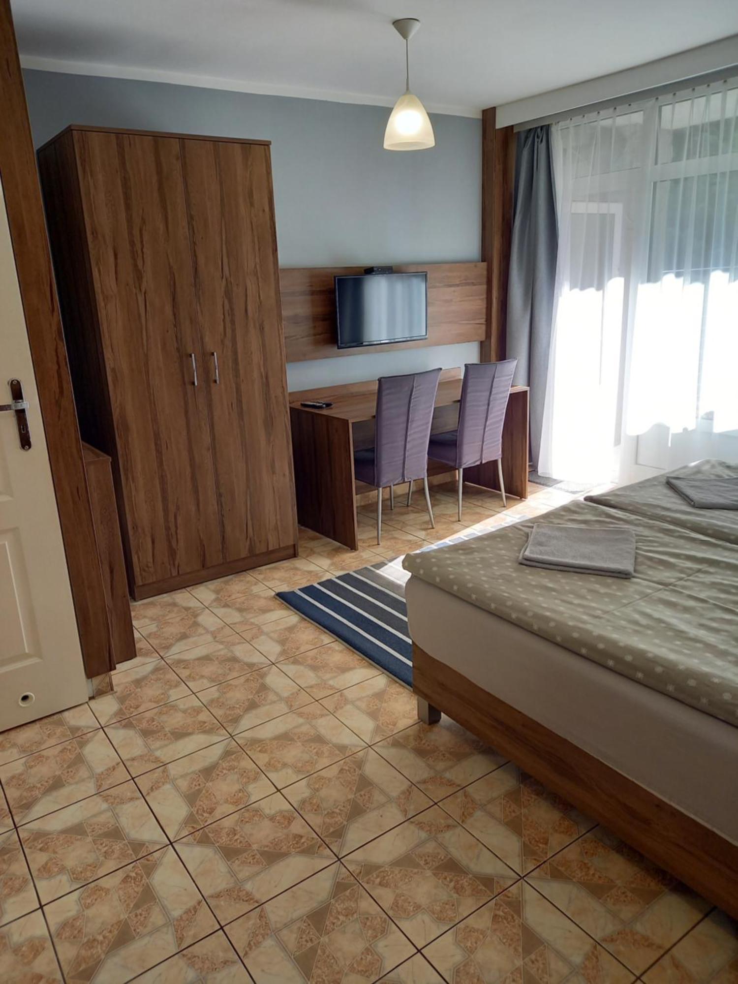 Mini Apartamenty Centrum Cracóvia Exterior foto